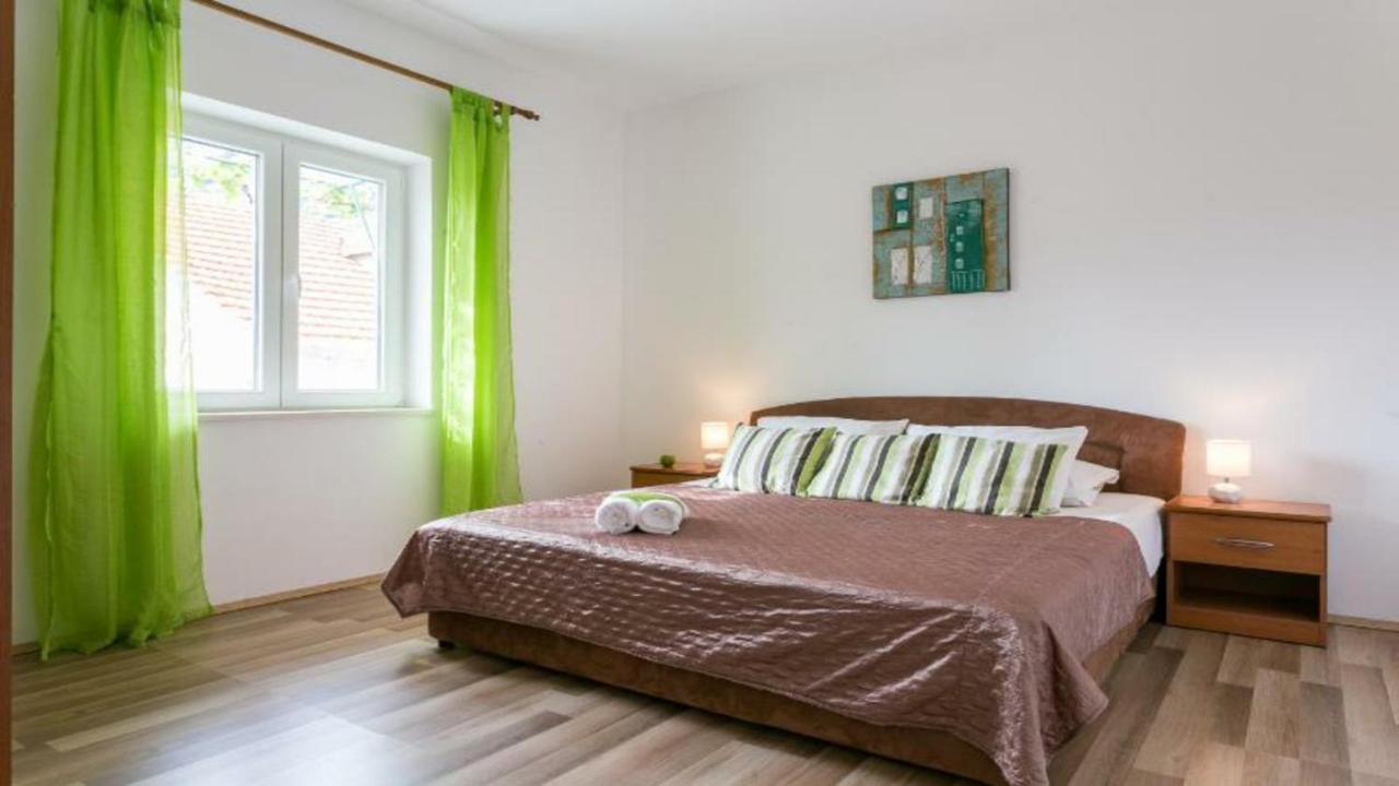 Apartment Klepo *